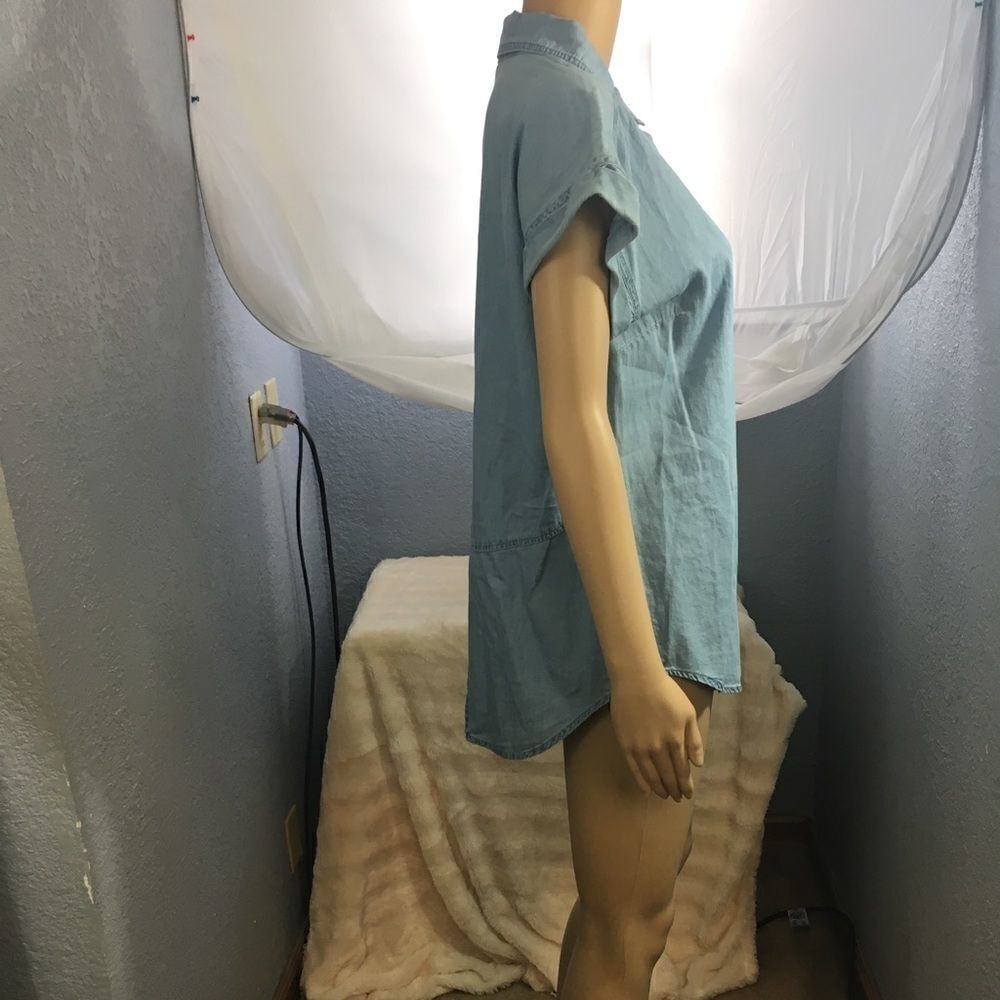 Signature Studio Top Washed Chambray Med - Picture 2 of 4